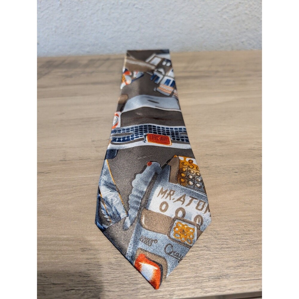 Vintage Art Silk Necktie Classic Cars Automotive Garage Novelty Tie Brown
